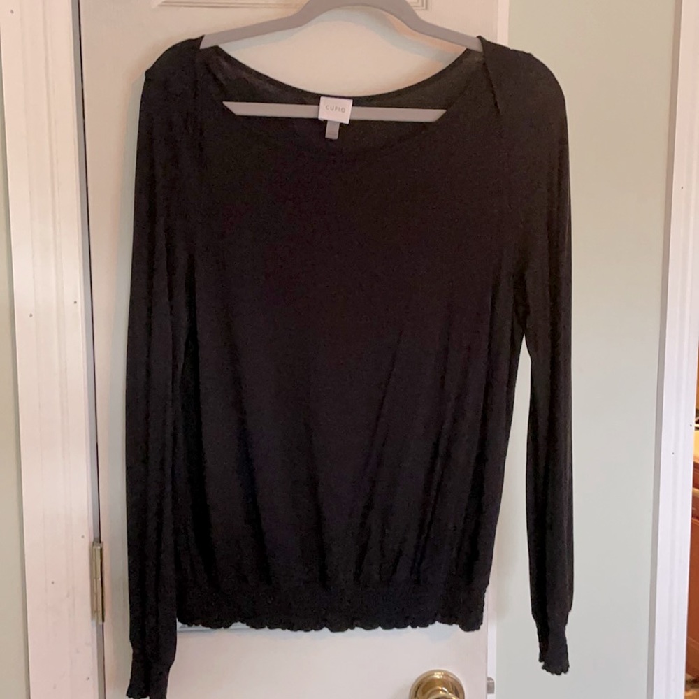 Cupio boat neck black top with ruched hem